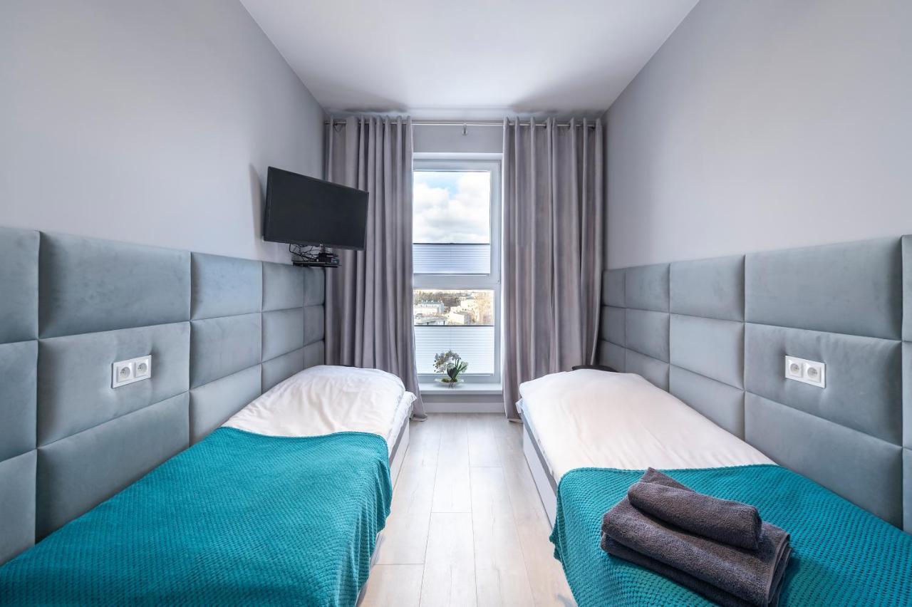 Manufaktura Skyline By Pinpoint Apartment